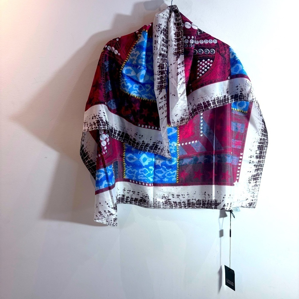 COVERI COLLECTION Scarf Square 100% Silk Abstract Pattern Designed in Italy NEW